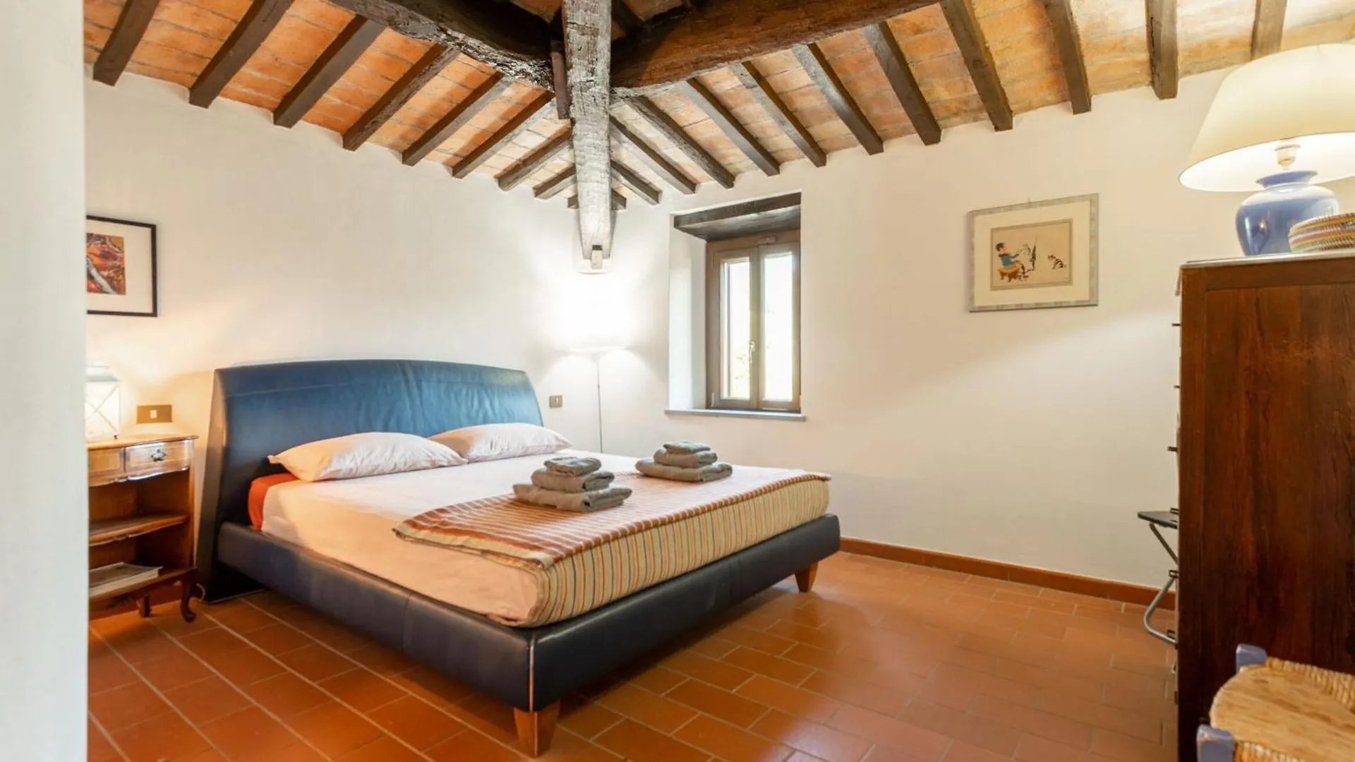 Casale Bianca Luce By Halldis Santa Luce
