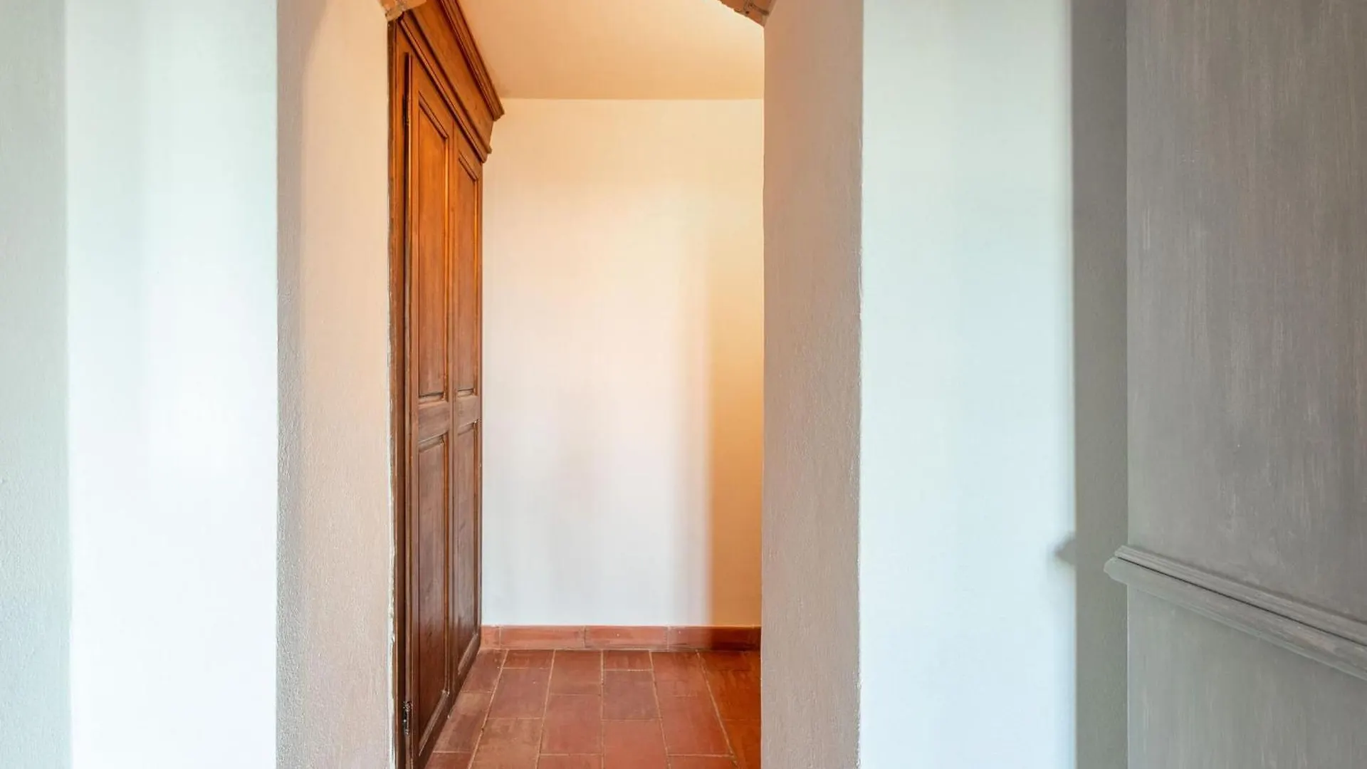Casale Bianca Luce By Halldis Santa Luce 0*,