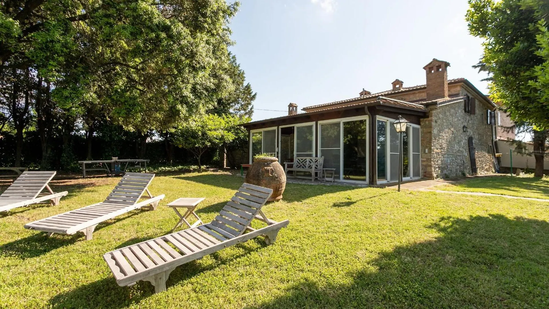 Villa Casale Bianca Luce By Halldis Santa Luce